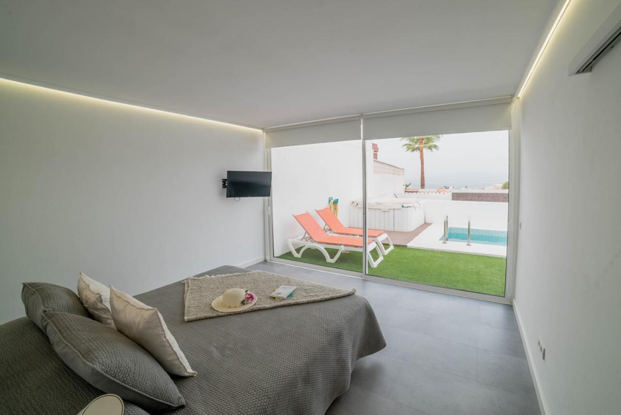 Carlota Villa Costa Adeje (Tenerife)